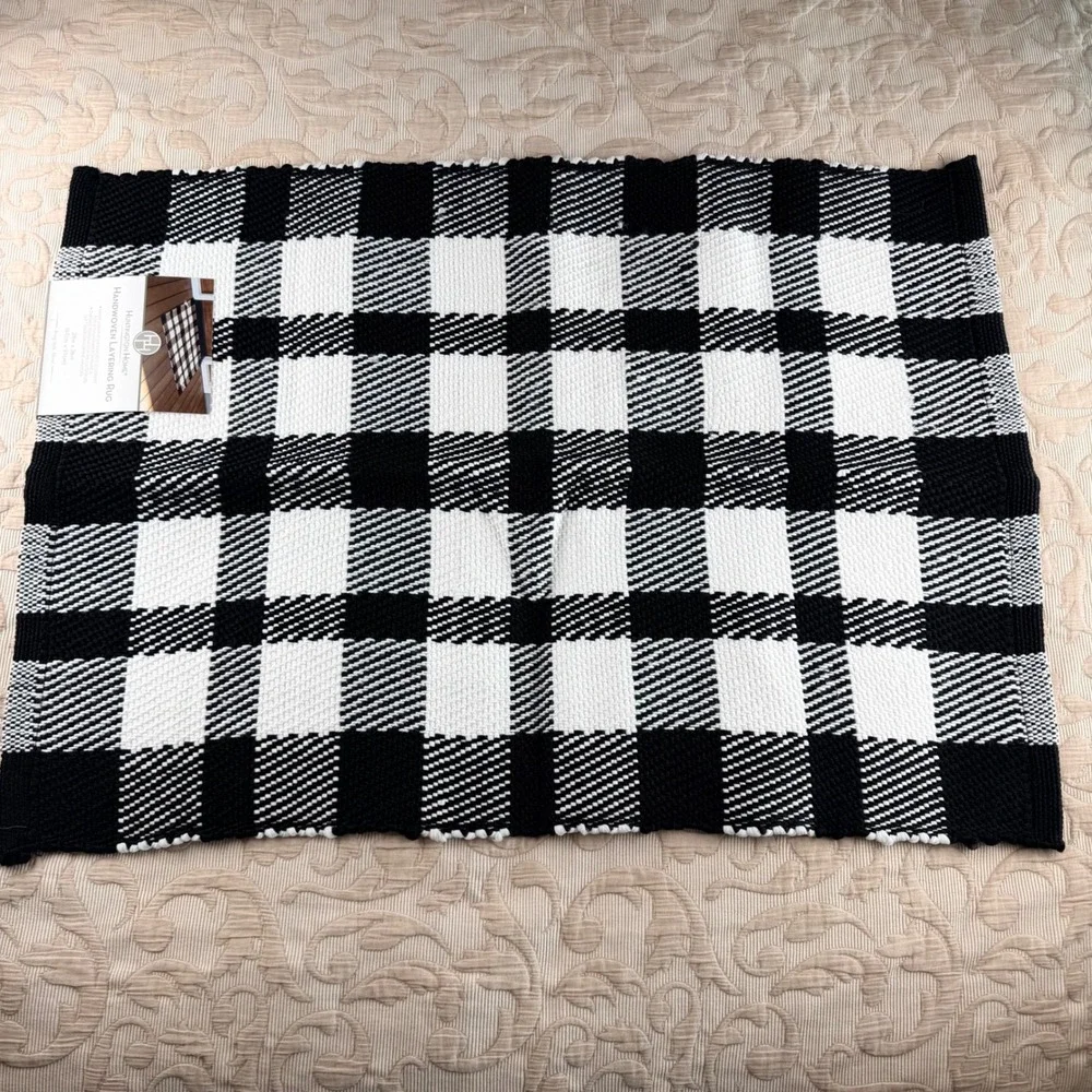 Huntington Home Handwoven Layering Rug 24x36 Black White Buffalo Check Farmhouse